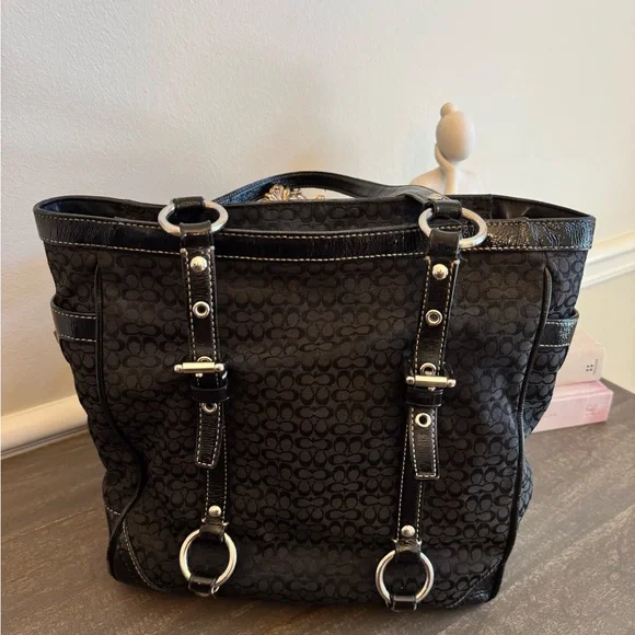 Coach Gallery Tote - Picture 2 of 8